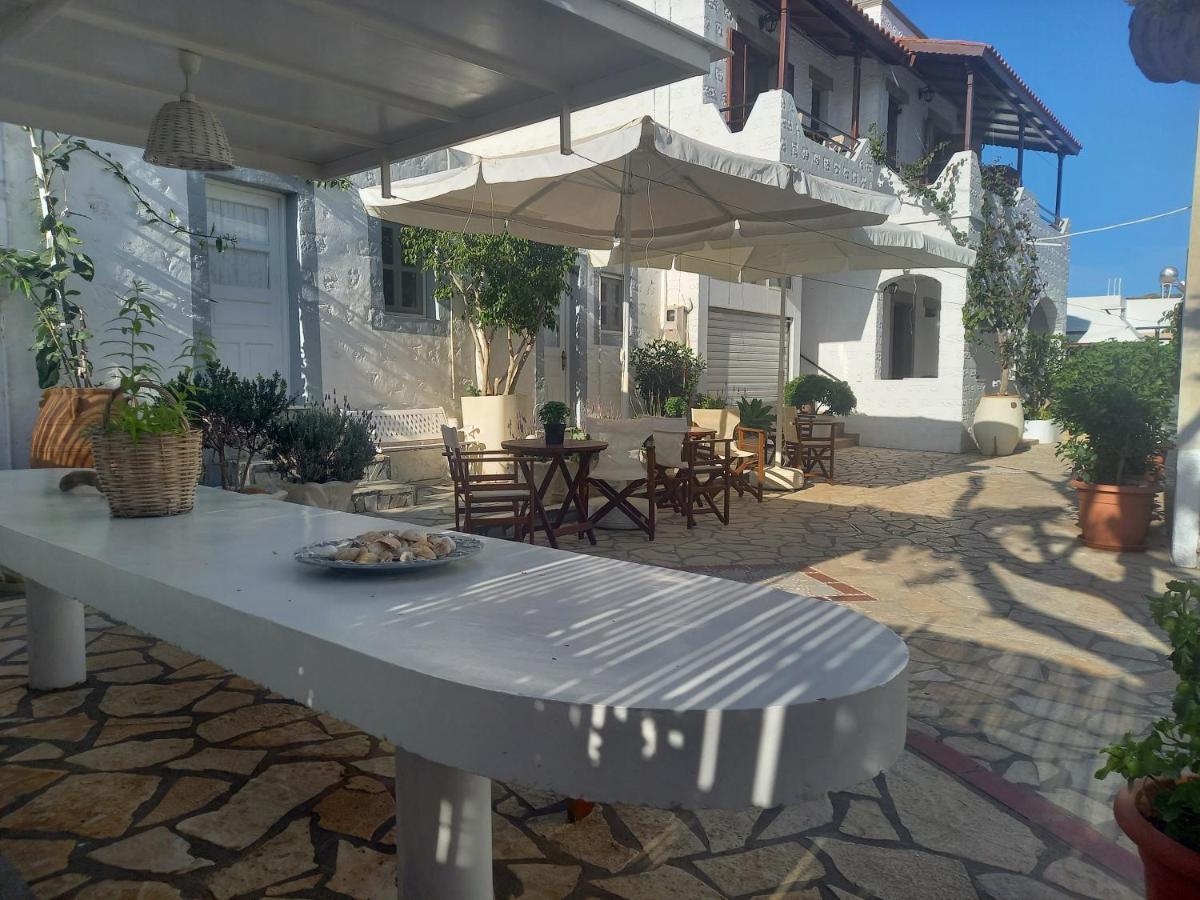 Stefanos Katsaros Studios Скала Екстериор снимка