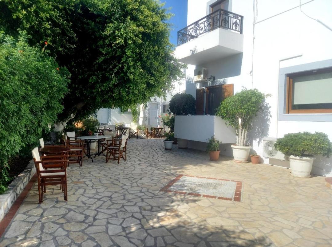 Stefanos Katsaros Studios Скала Екстериор снимка